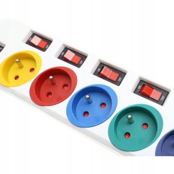 УДЛИНИТЕЛЬ НА 5 РОЗЕТОК ЗАЩИТНЫЙ ВЫКЛЮЧАТЕЛЬ 1,5 м