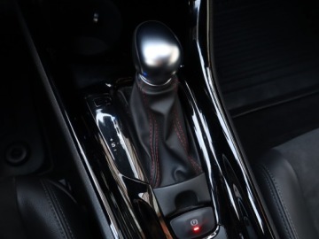 Toyota C-HR I Crossover Facelifting 2.0 Hybrid Dynamic Force 184KM 2023 Toyota C-HR 2.0 Hybrid, Salon Polska, zdjęcie 16