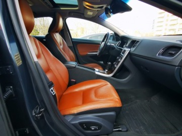 Volvo S60 II Sedan 3.0 T6 304KM 2012 VOLVO S60 II AWD, 305KM, T6, Dokumentacja pochodzeniowa, zdjęcie 4