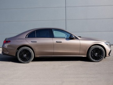 Mercedes Klasa E W214 Sedan 2.0 220d 197KM 2025 E Klasa 220 d 4-Matic AMG 2.0 197KM 2025, zdjęcie 1