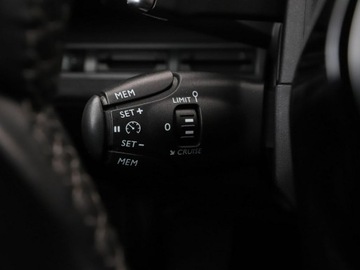 Peugeot 3008 II Crossover 1.2 PureTech 130KM 2020 Peugeot 3008 Automat Hak Navi Kamera cofania, zdjęcie 37