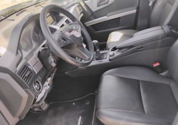 Mercedes GLK Off-roader 2.1 200 CDI BlueEFFICIENCY 143KM 2011 Mercedes-Benz GLK 2011r, 2.0CDI. Uszkodzony lewy przod. 2.1 Diesel 143KM, zdjęcie 7