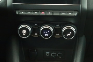 Renault Captur II 2021 Renault Captur E-Tech Plug-in, Salon Polska, zdjęcie 10