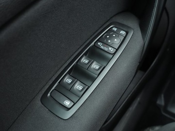 Renault Megane IV Grandtour Facelifting 1.3 TCe 140KM 2020 Renault Megane 1.3 TCe, Salon Polska, Automat, zdjęcie 17