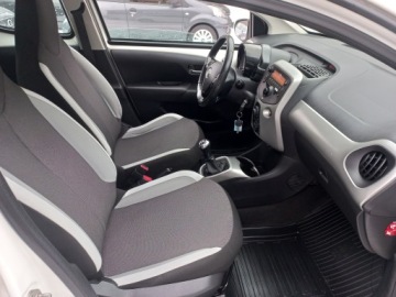 Toyota Aygo II Hatchback 5d 1.0 VVT-i 69KM 2016 TOYOTA AYGO (_B4_) 1.0 (KGB40_) 69 KM, zdjęcie 16