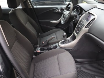 Opel Astra J Hatchback 5d 1.4 Turbo ECOTEC 120KM 2012 Opel Astra 1.4 T, Klima, Parktronic,ALU, zdjęcie 8