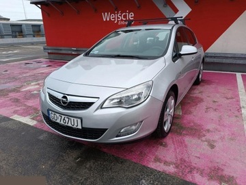 Opel Astra J Hatchback 5d 1.6 Twinport ECOTEC 115KM 2010 Opel Astra 1.6 benzyna+ LPG BRC 115KM 2010r faktura VAT