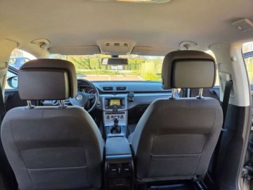 Volkswagen Passat B7 Variant 2.0 TDI CR DPF BlueMotion 140KM 2012 Volkswagen Passat Nawigacja Podgrzewane Fotele Czujniki Parkowania 2.0, zdjęcie 25