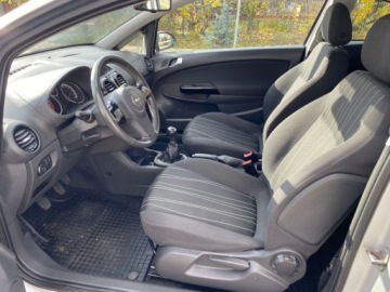 Opel Corsa D Hatchback 1.2 Twinport ECOTEC 70KM 2010 Opel Corsa KLIMATYZACJA PARKTRONIC PODGRZEWANE FOTELE PODGRZEWANA KIEROWNI, zdjęcie 4