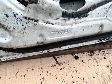 DVEŘE PŘEDNÍ TOYOTA CELICA VII