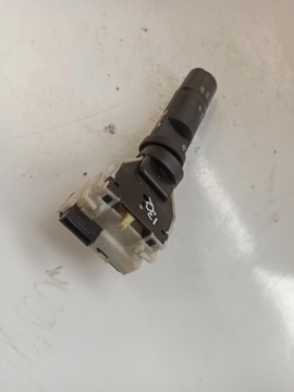 NISSAN MAXIMA MINCE PŘEPÍNAČ KOMBINOVANÝ SMĚROVKA 14425