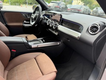 Mercedes GLB SUV AMG 35 2.0 306KM 2025 Mercedes-Benz GLB GLB35 AMG Premium Plus - Hak - Burmester 2.0 Benzyna, zdjęcie 17