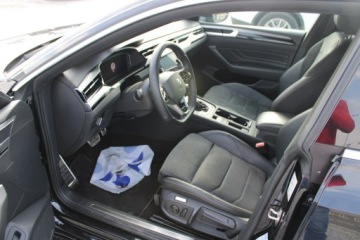 Volkswagen Arteon Fastback Facelifting 2.0 TDI 200KM 2021 Volkswagen Arteon TDI R-LINE Virtual DSG Gwarancja, zdjęcie 17