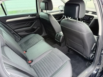Volkswagen Passat B8 Alltrack Facelifting 2.0 TDI SCR 200KM 2021 Volkswagen Passat Variant 2.0 TDI 200KM 4x4 DSG, zdjęcie 15