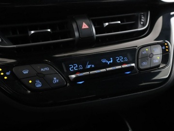 Toyota C-HR I Crossover 1.8 Hybrid 122KM 2019 Toyota C-HR navi kamera grzane fotele ACC, zdjęcie 25