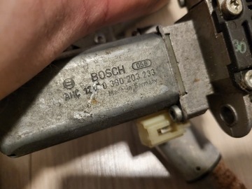 BMW E60 E61 MOTOREK REGULACE SEDADLA LEVÝ PŘEDNÍ 8321086 BOSCH 0390203233