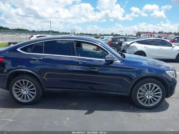 Mercedes GLC C253 2021 Mercedes-Benz GLC 300 4Matic Coupe 2021 2.0l 2.0 Benzyna 255KM, zdjęcie 6