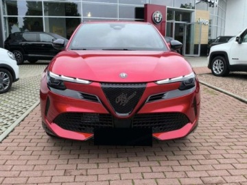 Alfa Romeo Junior SUV 1.2 Hybrid 145KM 2026 ALFA ROMEO Junior Ibrida Q4 Ti 1.2 (145 KM) 2026, zdjęcie 4