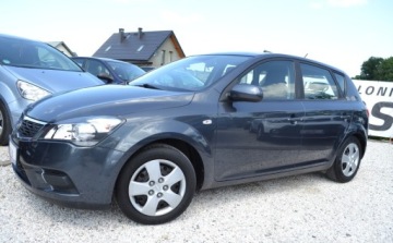 Kia Ceed I Hatchback 5d Facelifting 1.4 DOHC CVVT 90KM 2010 Kia Ceed Bezwypadkowe - Niski przebieg - Oplacony Faktura Vat Marza 1.4, zdjęcie 11