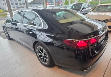 Mercedes Klasa E W214 Sedan 2.0 200 204KM 2024 Mercedes-Benz Klasa E Salon Polska Aut 9G 4x4 5L radary moc20423KM 2.0