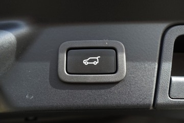 Land Rover Range Rover Velar SUV 2.0 Si4 250KM 2019 Land Rover Range Rover Velar R-Dynamic, Virtual, Klimatyzacja 2stref, kame, zdjęcie 8