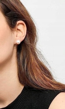 Женские украшения с жемчужными серьгами-гвоздиками