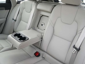 Volvo V90 II 2025 VOLVO V90 T6 AWD Plug-In Hybrid Ultra Dark Combi (398KM) 2025, zdjęcie 12
