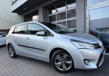 Toyota Verso Minivan Facelifting 1.6 D-4D 112KM 2015 Toyota Verso Navi, Dach panoramiczny, Kamera, 7 osobowy 1.6 Diesel 112KM