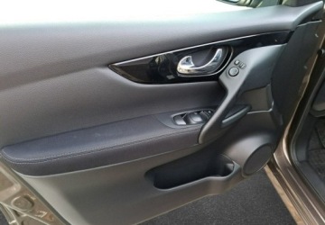 Nissan Qashqai II Crossover 1.2 DIG-T 115KM 2014 Nissan Qashqai Nissan Qashqai Zadbany Po Duzym Serwisie Tekna Benzyna, zdjęcie 13