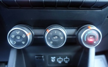 Renault Clio V Hatchback 5d 1.0 TCe 100KM 2019 Renault Clio 1.0TCe 100KM Full LED Tablet Asystenci jazdy Klima Oryginalny, zdjęcie 19