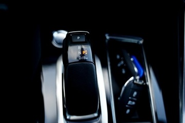 Peugeot 3008 II Plug-In Hybrid Facelifting 1.6 HYBRID 225KM 2022 Peugeot 3008 GT LINE kamera skóra NAWI grip, zdjęcie 25