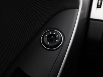 Hyundai i30 II Hatchback 5d 1.4 MPI 100KM 2015 Hyundai i30 niski przebieg grzane fotele PDC, zdjęcie 27