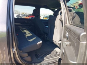  RAM 1500 2023r., Tradesman, od ubezpieczalni 5.7 Benzyna 395KM, zdjęcie 9
