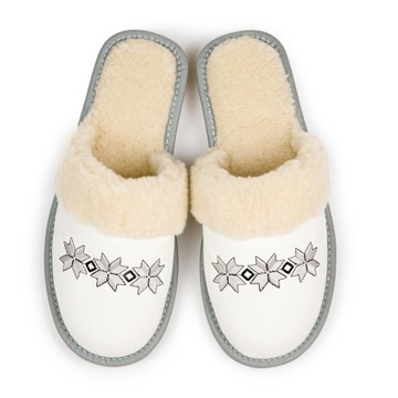 ТАПОЧКИ ЖЕНСКИЕ ИЗ ТЕПЛОЙ ОВЕЧНОЙ ШЕРСТИ