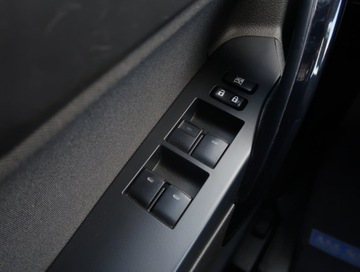 Toyota Auris II Touring Sports Facelifting 1.6 Valvematic 132KM 2015 Toyota Auris 1.6 Valvematic, Salon Polska, zdjęcie 15