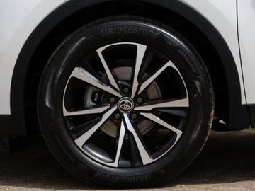 Toyota C-HR II SUV Plug-In 2.0  223KM 2025 Od ręki - Style 2.0 Hybrid Dynamic Force Plug-in 223KM, zdjęcie 11