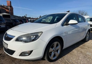 Opel Astra J Hatchback 5d 1.4 Turbo ECOTEC 140KM 2011 Opel Astra Opel Astra 1.4 Turbo ecoFLEX StartStop 1.4 Benzyna 140KM