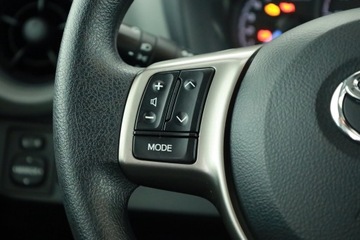 Toyota Yaris III Hatchback 5d Facelifting 1.0 VVT-i 69KM 2017 Toyota Yaris 1.0 VVT-i, Salon Polska, Serwis ASO, zdjęcie 10