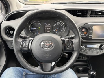 Toyota Yaris III Hatchback 5d Facelifting 2017 1.5 Hybrid 100KM 2019 Toyota Yaris Hybrid 100 Premium EU6 III (2011-2019, zdjęcie 12