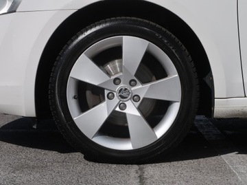 Skoda Octavia III Liftback 1.4 TSI 140KM 2013 Skoda Octavia 1.4 TSI, Salon Polska, Klima, zdjęcie 14