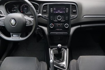 Renault Megane IV Grandtour 1.3 TCe 115 FAP 115KM 2019 Renault Megane 1.3 TCe, Salon Polska, zdjęcie 11