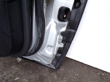 DVEŘE LEVÉ MERCEDES W203 CLC LAK 775