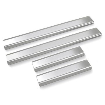 Накладки на пороги Toyota RAV4 XA50 2019-