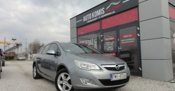 Opel Astra J Sports Tourer 1.4 Turbo ECOTEC 140KM 2012 Opel Astra GWARANCJA Drugi komplet kol Zarejes...