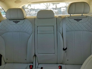Bentley Bentayga 2020 Bentley Bentayga 2020 4.0 Benzyna 542KM, zdjęcie 10