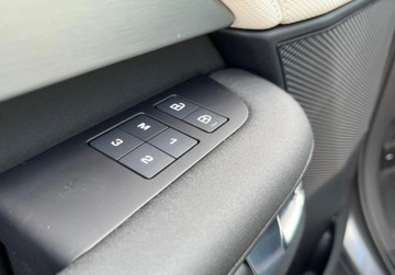 Land Rover Discovery V Terenowy Facelifting 3.0D I6 249KM 2025 Land Rover Discovery Discovery 3.0D I6 249 PS AWD Dynamic SE Rocznik 2025, zdjęcie 13