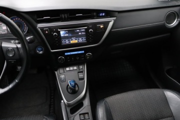 Toyota Auris II Hatchback 5d 1.8 HSD 136KM 2013 Toyota Auris Hybrid, Automat, Skóra, Navi, Klima, zdjęcie 7
