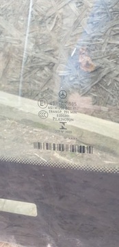 MERCEDES C TŘÍDA W204 SKLO (OKNO) PŘEDNÍ 14R LEVNĚ