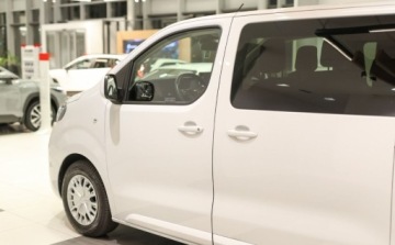 Toyota 2024 Toyota Proace Verso Verso 2.0 D4-D Long Business 2.0 Diesel 144KM, zdjęcie 14