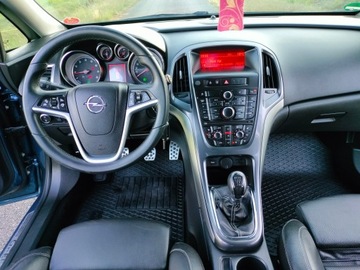 Opel Astra J Hatchback 5d 1.6 Turbo ECOTEC 180KM 2012 OPEL ASTRA J*1.6 TURBO*MOC-180PS*LED* BI-XENON*SKÓRA*NAGŁOŚNIENIE INFINITY*, zdjęcie 14